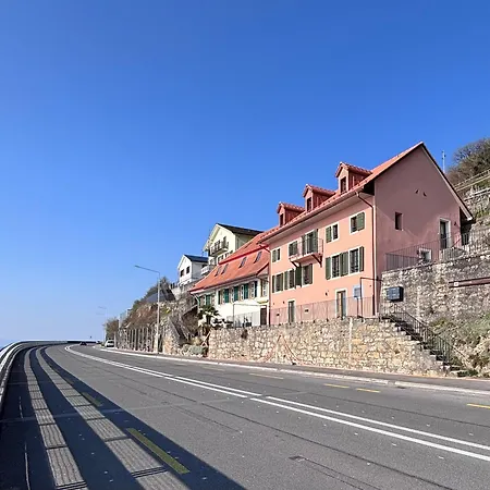 Casa *